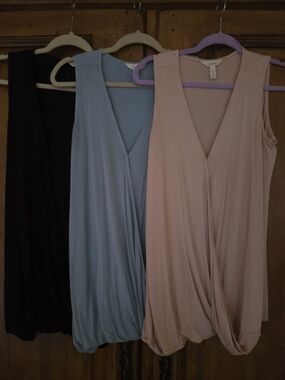 3 Soma Sleeveless Twist-Hem Tank Tops